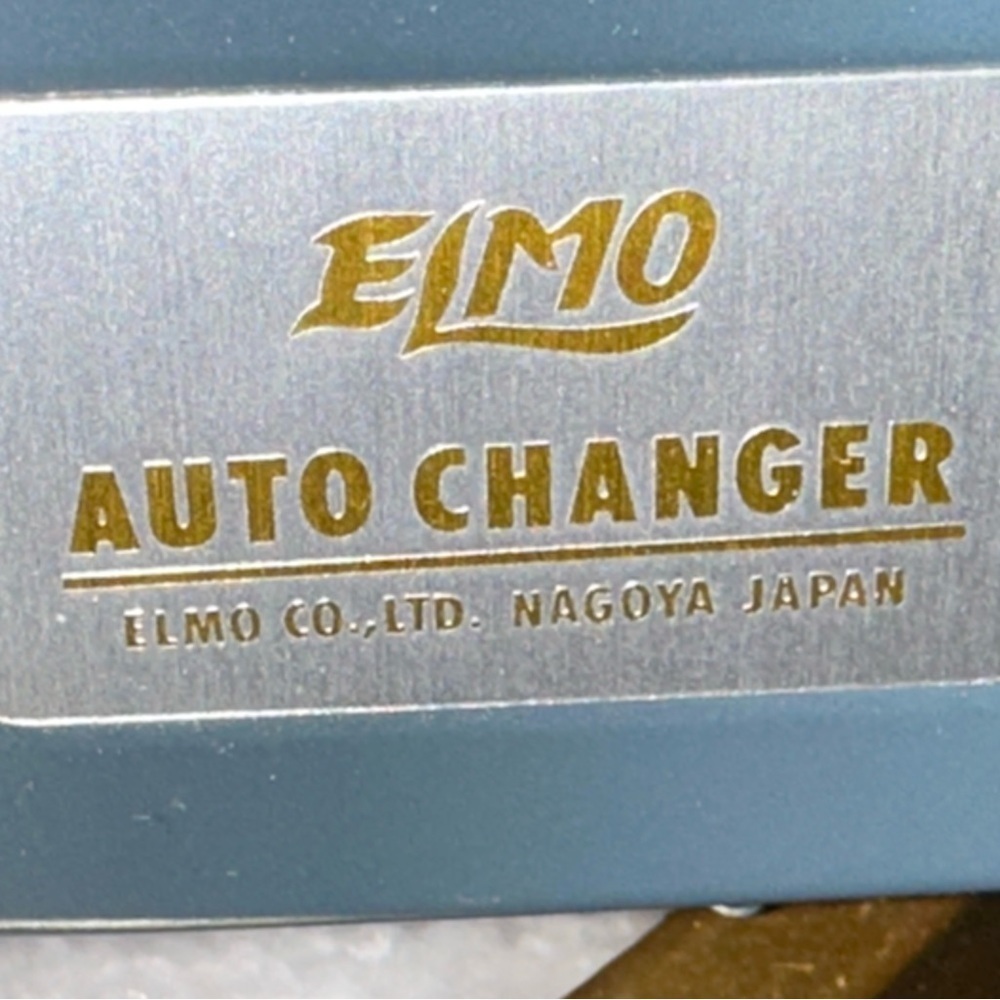 Elmo Auto Changer Slide Projector & Color Transparencies - Picture 3 of 9